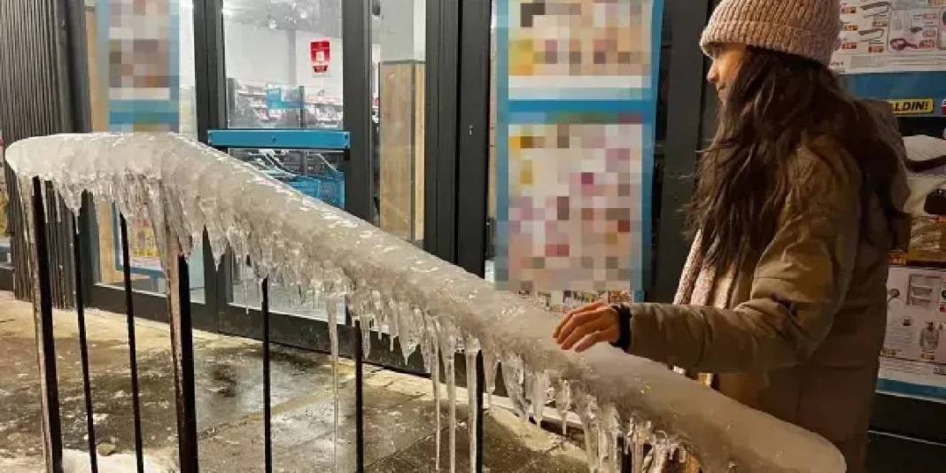 Burası Sibirya değil Türkiye! Dondurucu soğuk kenti vurdu: Kirpikler dondu, buz sarkıtlarının boyu 2 metreyi geçti 2